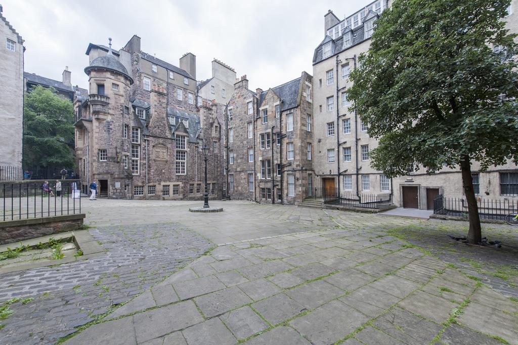 Writers View, Royal Mile Apartment Edinburgh Exterior photo